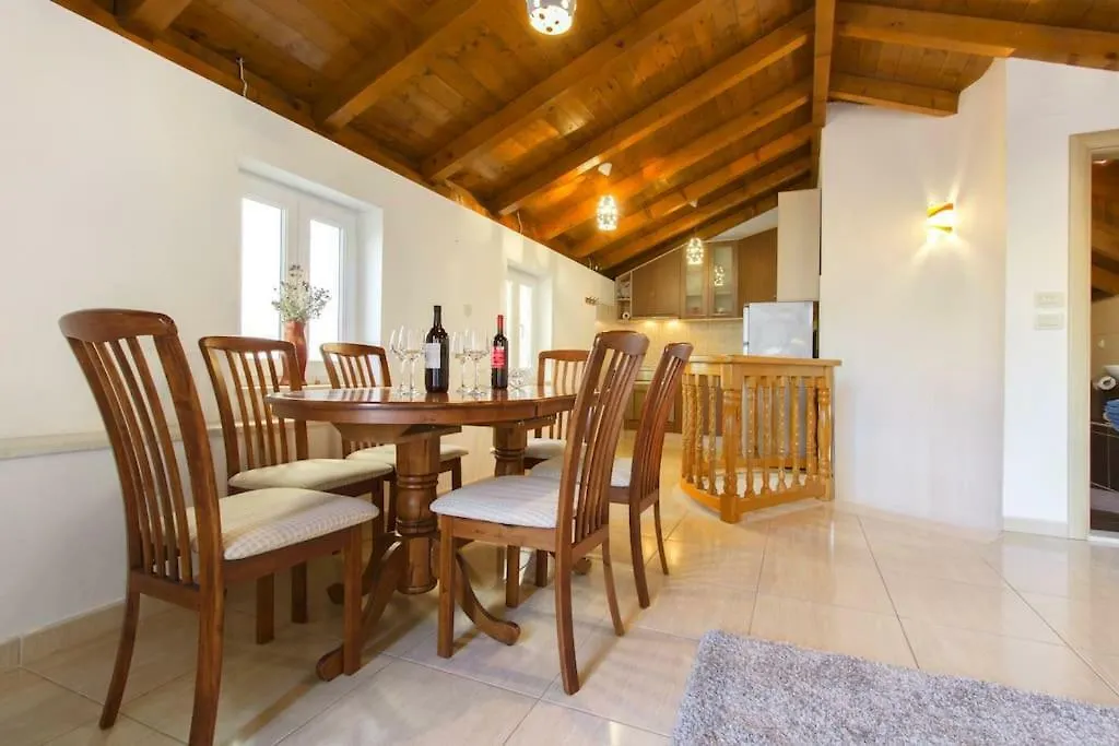 Apartments Bogic Kastela